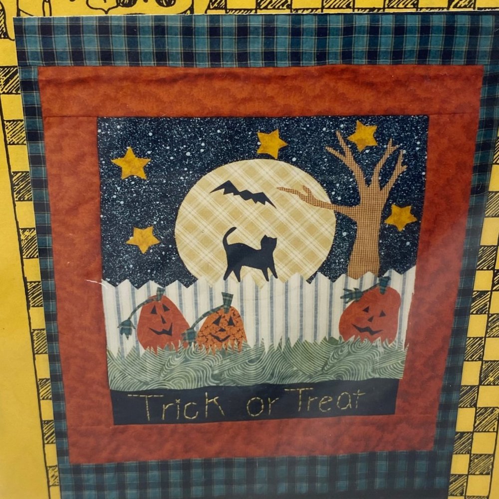 Cottonwood Junction Trick or Treat 18x21‎ quilt pattern 1994 Jenene Williams